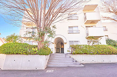 外観：三方角部屋につき、開放感があります