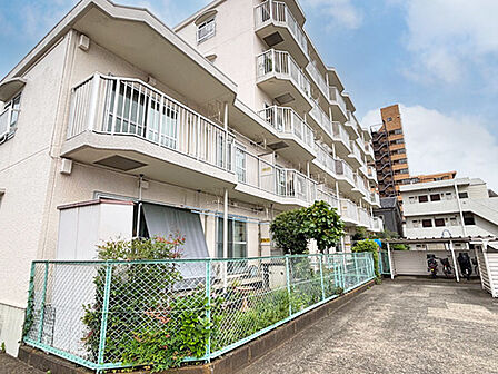 南西向き・角住戸の為、陽当り・通風良好です。