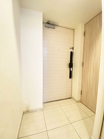 玄関 リストレジデンス上野黒門町 3階/-