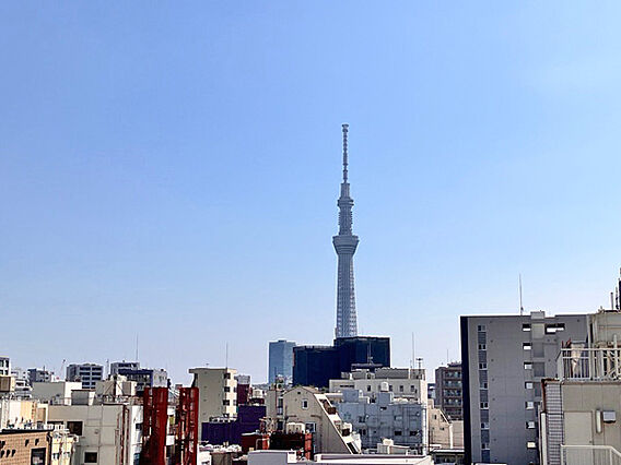 バルコニーから...