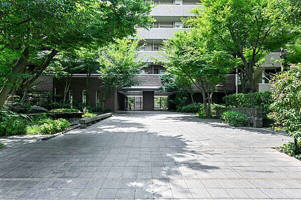 エントランスを拡大表示