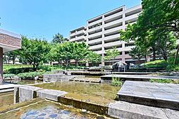 広大な敷地の真ん中にはフォレストガーデンがございます