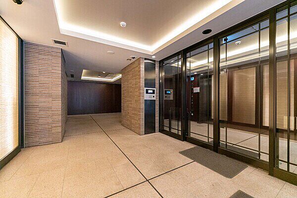 エントランスを拡大表示