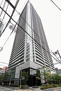 外観：地下鉄長堀鶴見緑地線「西大橋」駅徒歩5分。地上53階建、総戸数874戸の制震構造タワーマンション。【現地外観】