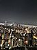 周辺：目の前に視界を遮る建物がなく、市街地が望めます。昼と夜で違った雰囲気の景色が楽しめそうです。【夜景／バルコニーからの眺望】