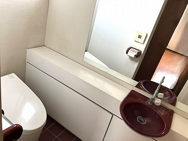 トイレを拡大表示