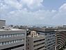 周辺：天気の良い日は気持ちの良い青空が楽しめそうです。ぜひ現地で実際の陽当り状況や眺望をお確かめください。【住戸からの眺望写真】