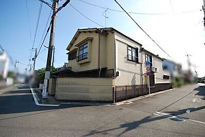 外観:土地面積169.38平米(約51.23坪)の角地。お好きなハウスメーカーや工務店で建築いただけます。【現地土地写真】 外観:土地面積169.38平米(約51.23坪)の角地。お好きなハウスメーカーや工務店で建築いただけます。【現地土地写真】