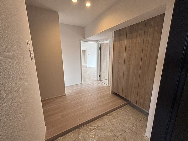 玄関を拡大表示