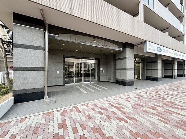 エントランスを拡大表示
