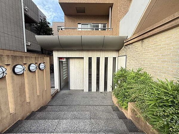 エントランスを拡大表示