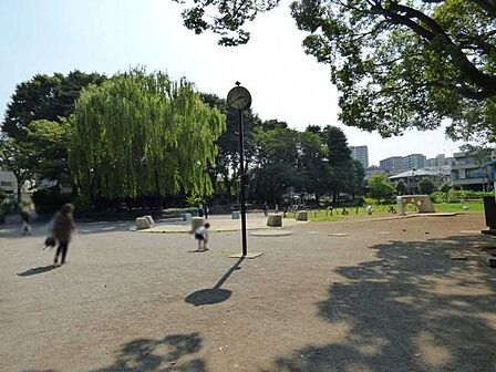東板橋公園 420m