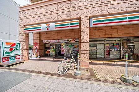 セブンイレブン志木駅南口店 380m