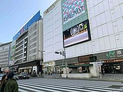 池袋駅 680m