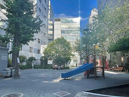 港区立三田二丁目児童遊園 800m