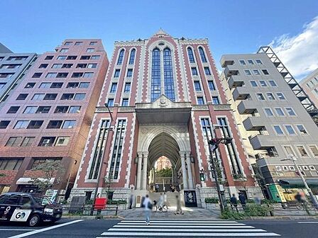 慶応義塾大学 240m
