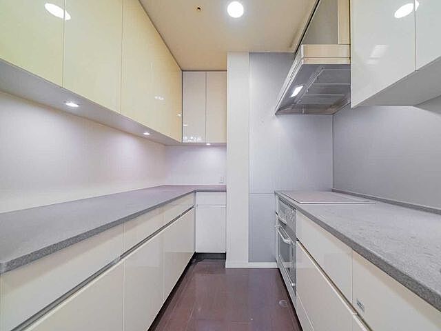 キッチン ファーストプレイス横浜 パークタワー横浜ステーションプレミア 35階/-