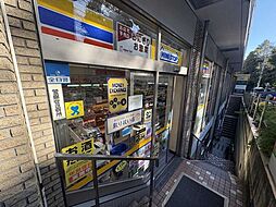 ミニストップ南青山4丁目店 240m