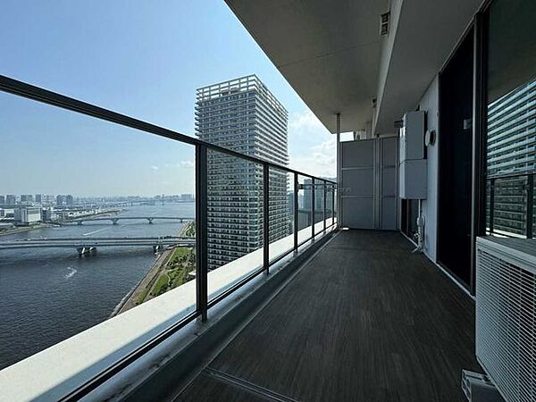 バルコニーを拡大表示