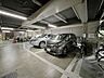駐車場：別途使用料がかかります。