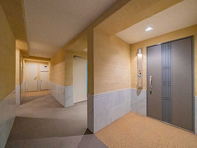 玄関 アルス高輪桂坂 1階/-