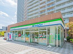 ファミリーマート 品川シーサイド駅前店 230m