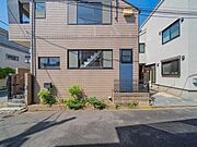 敷地の地盤面（1階）から西側
