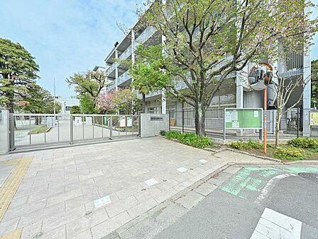 世田谷区立船橋小学校 230m