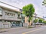 周辺：世田谷区立深沢小学校 590m