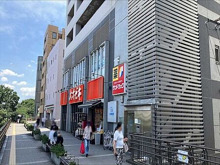 オオゼキ三鷹店 220m