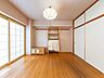 室内：和室にはフローリングマットを敷設しております。