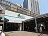 周辺：桜木町駅 560m