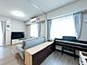 室内：左：LDK