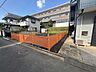 その他：現地写真　土地と道路とは平坦です。