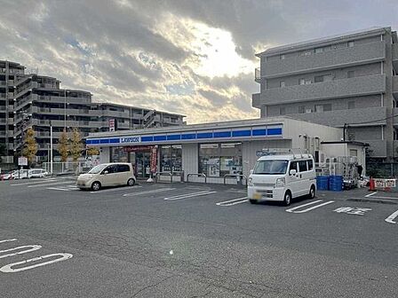  ローソン藤沢湘南台店 550m
