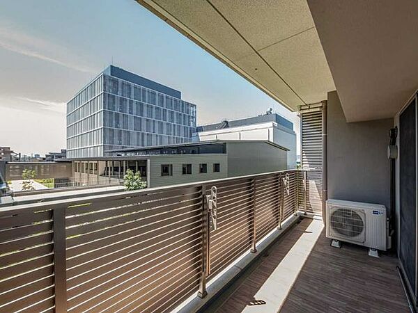バルコニーを拡大表示