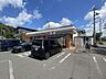周辺： セブンイレブン横浜恩田町店 450m