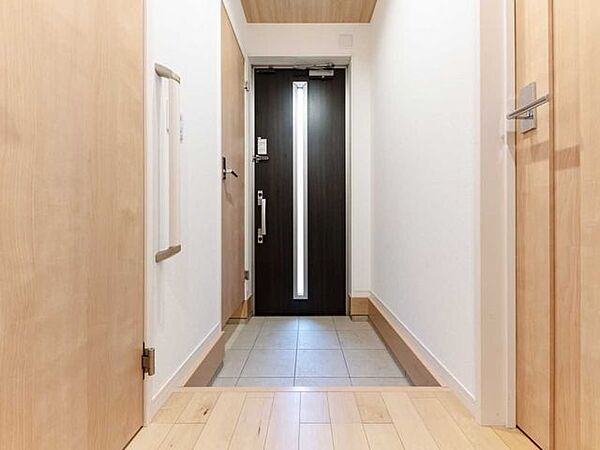 玄関を拡大表示