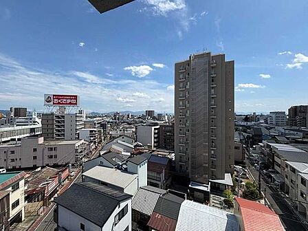 和室窓から