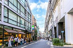 代々木上原駅前風景 550m
