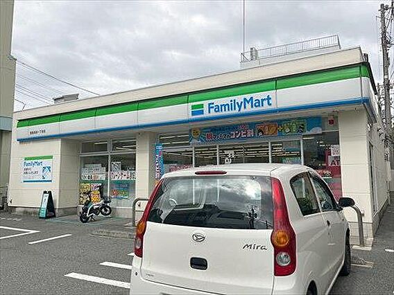 ファミリーマー...