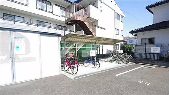 駐輪場
