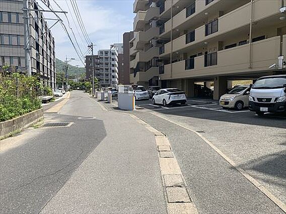 北側前面道路