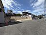 その他：前面道路　（南西側から撮影）