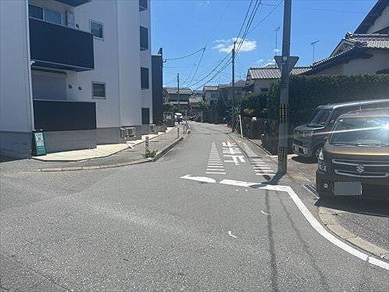 南西側前面道路