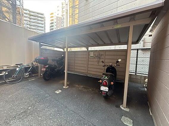 バイク置き場