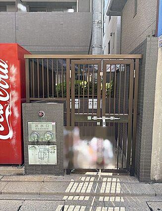 敷地内ゴミ置き...
