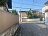 その他：西側前面道路