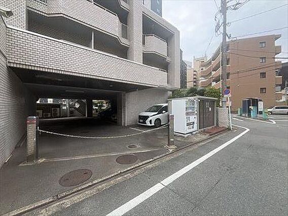 駐車場入口