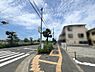 その他：西側前面道路（南側より撮影）